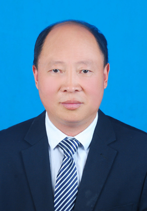 <a href='http://www.tjonlinelistings.com/tags/第一完全學(xué)校/' target='_blank'><u>南陽市第一完全學(xué)校</u></a>高中部校長羅東